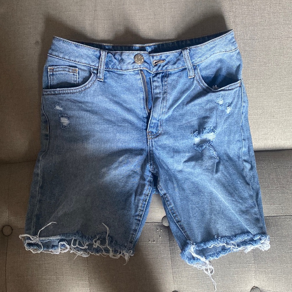Light blue distressed shorts